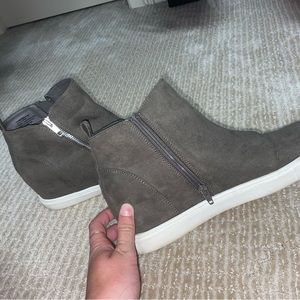 Size 10 Women’s madden girl shoes